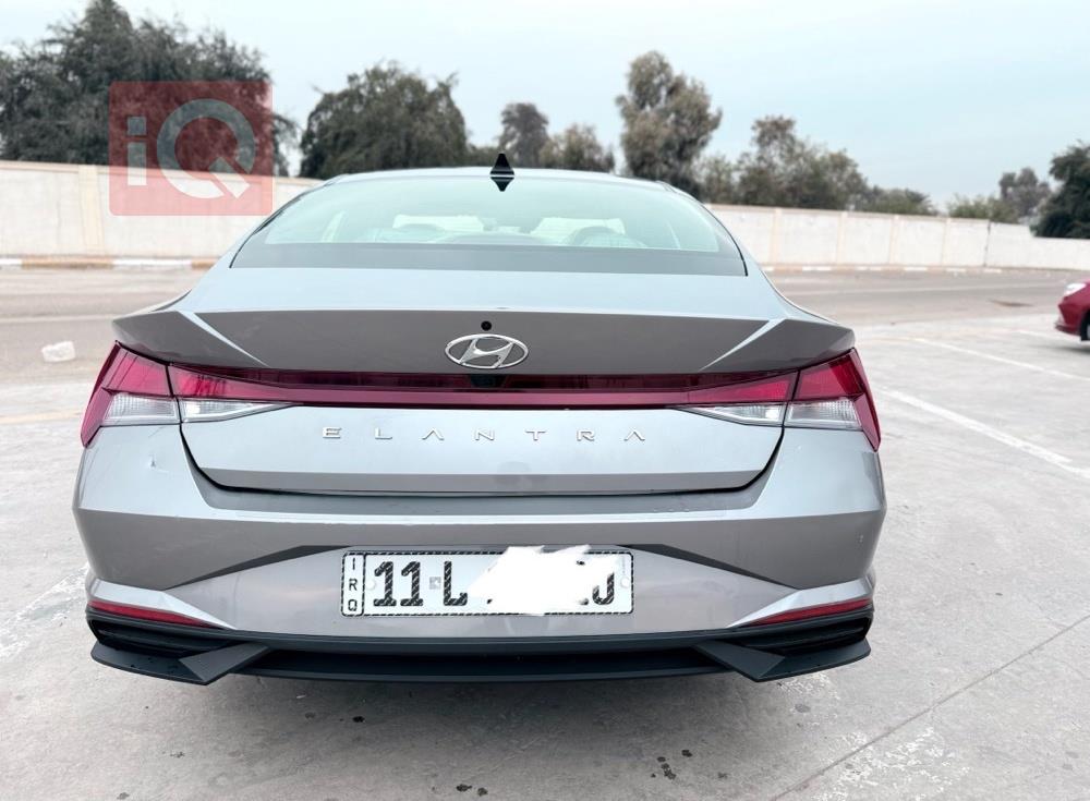 هیۆندای ئەلەنترا